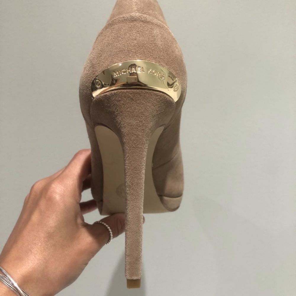 Michael Kors Nude Suede Pumps